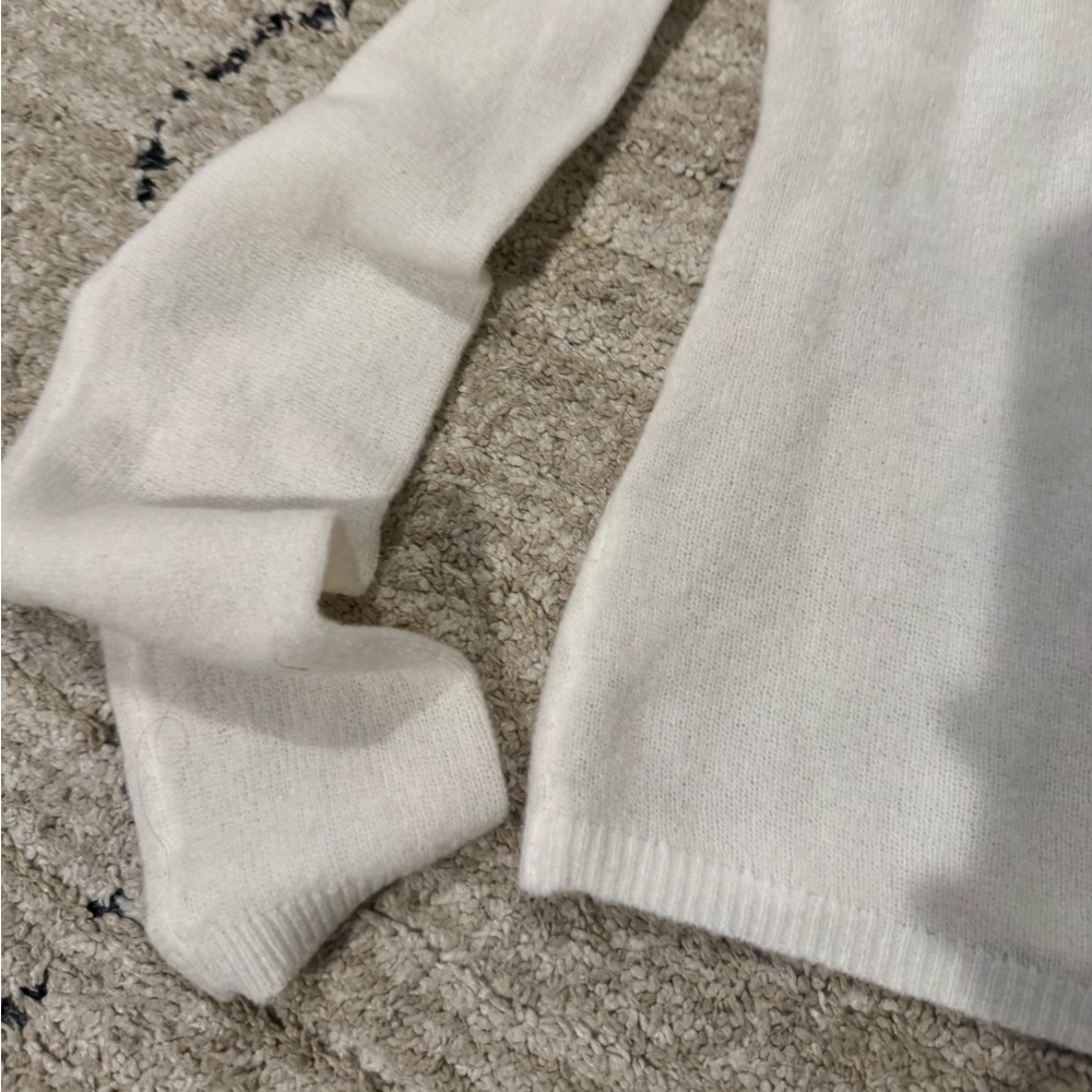 Abercrombie and Fitch off shoulder wool blend sweater size small - Picture 2 of 5